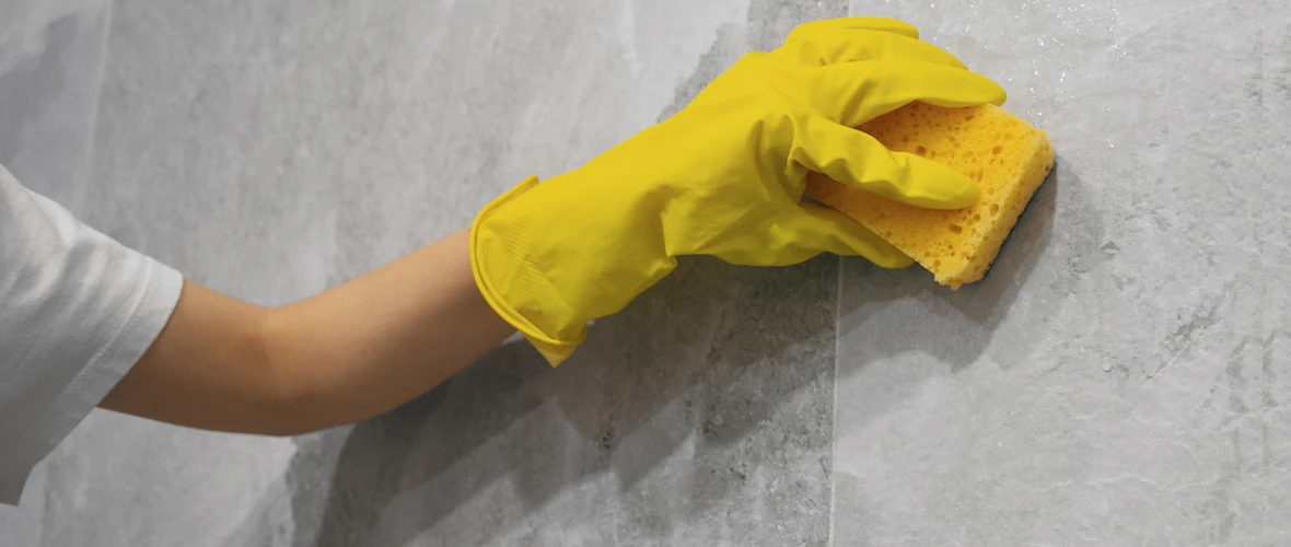 bathroom tile cleaning image main